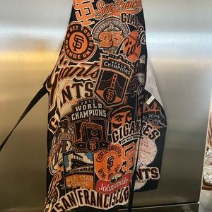 apron featuring Giants and the 2012 world series